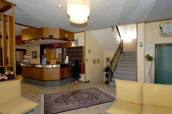 Umberto Hotel 3*
